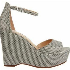 Womens Vince Camuto Tatchen Ankle Strap Wedge Sandals. black & white 8.5
